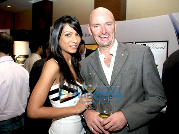 vijay mallya with the models at the sopexa french wine fest 12