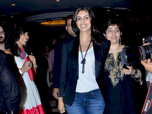 sonakshi urmila and sharmila tagore at delhi couture week 2011 day 3 12