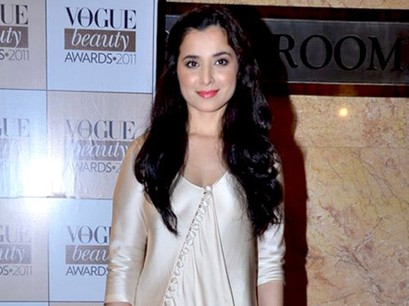 madhuri anushka and dia mirza grace vogue beauty awards 2011 7