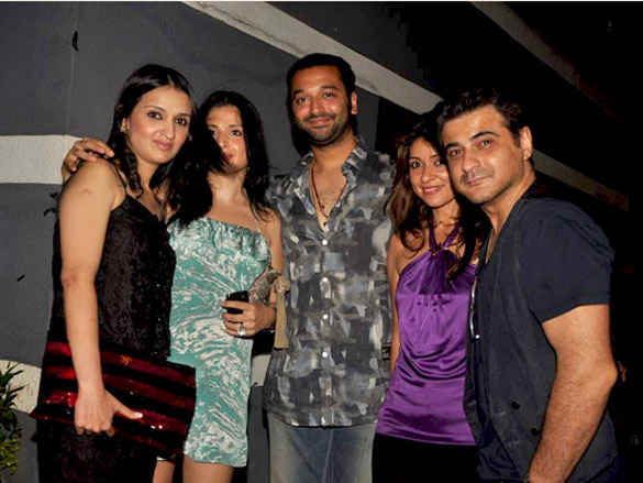 anu dewan and anna singh at sanjay kapoors private dinner 2