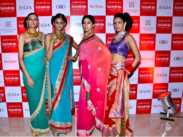 designer shruti sancheti showcases at 7th retail jeweller india awards 2011 4