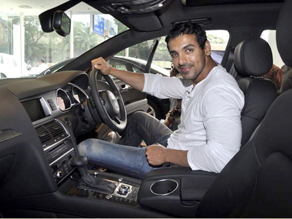 john abraham gets his new audi q7 6