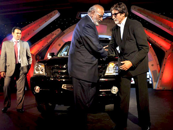 amitabh bachchan launches force one suv 8