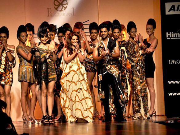 pria kataria puris show at lakme fashion week 2011 day 3 2