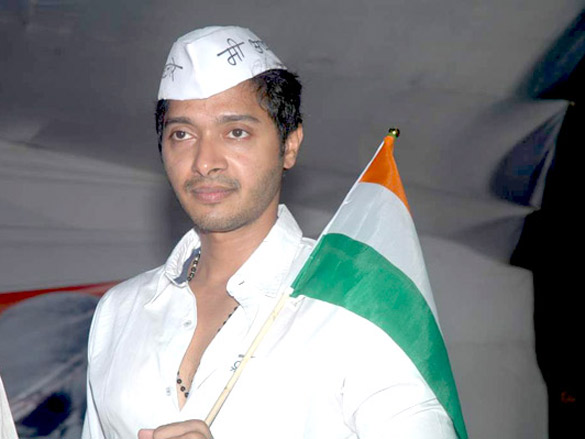 celina and shreyas support anna hazare 7