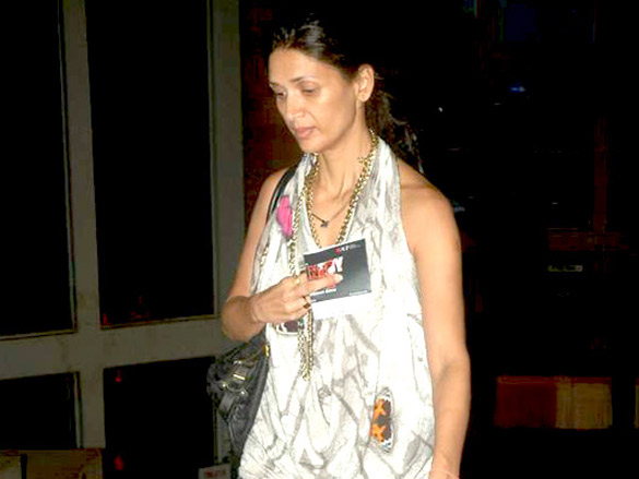 arjun rampal at kennedy bridge screening 7