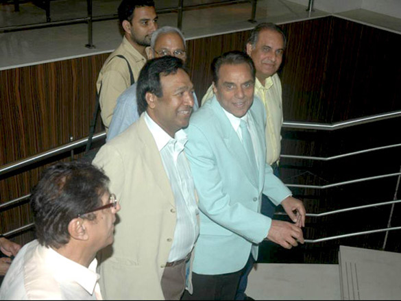 dharmendra at yummy chef book launch 9