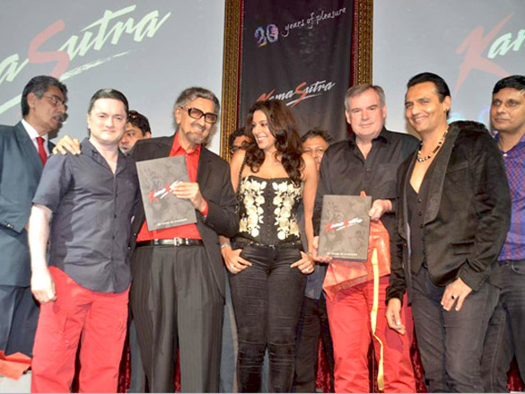 gautam pooja bedi and marc celebrate 20 years of kamasutra condoms 3