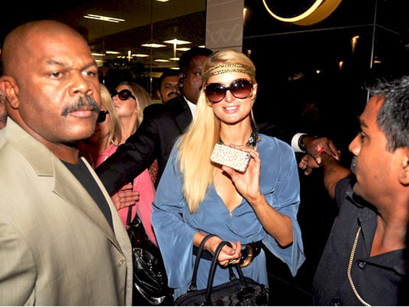 paris hilton arrives in india 5