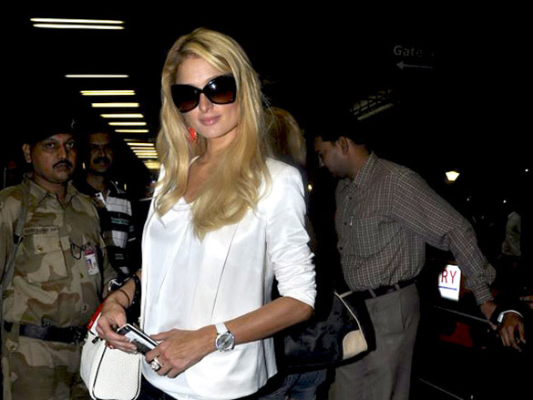 paris hilton snapped at mumbai airport leaving india 9
