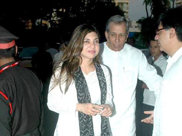 bollywood celebs at surinder kapoors prayer meet 17
