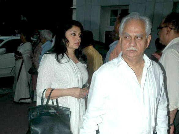 bollywood celebs at surinder kapoors prayer meet 18