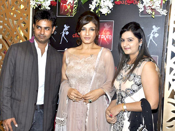 raveena tandon inaugurates the changing room store 4