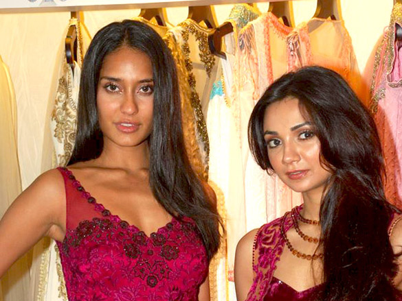 ira sarah and lisa at fashion store launch 7