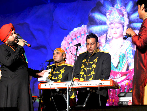 daler mehndi performed at shree parshv padmavati aradhana mahotsav 3
