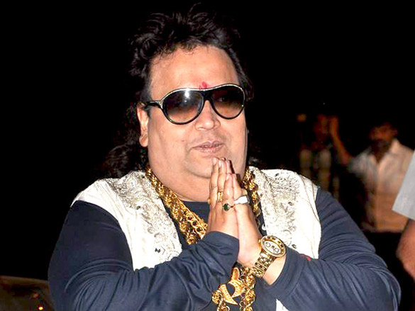 amitabh ajay and ranbir at sanjay dutts mata ki chowki 26