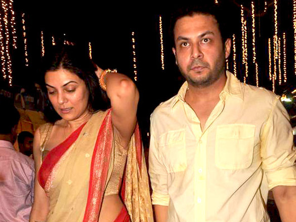 sushmita sen at durga pooja 8