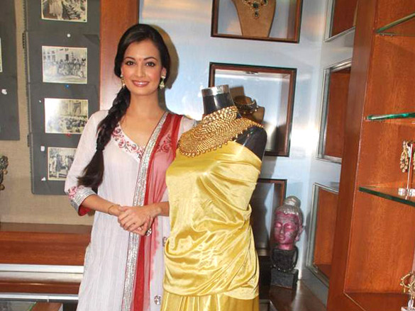 dia mirza at golecha jewellers store for diwali collection launch 5