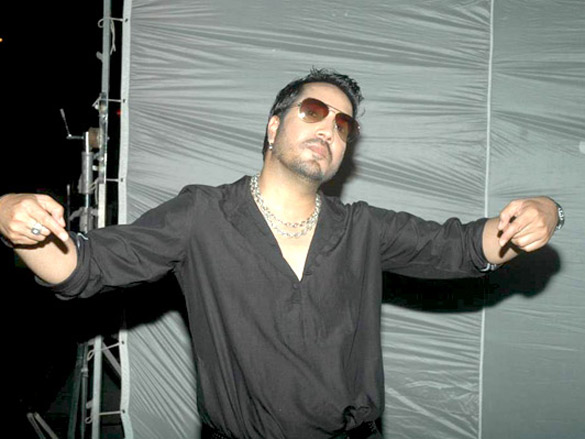 mika singhs hot video shoot 5