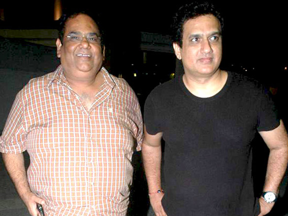 rgv and others at manish goswamis bash 4