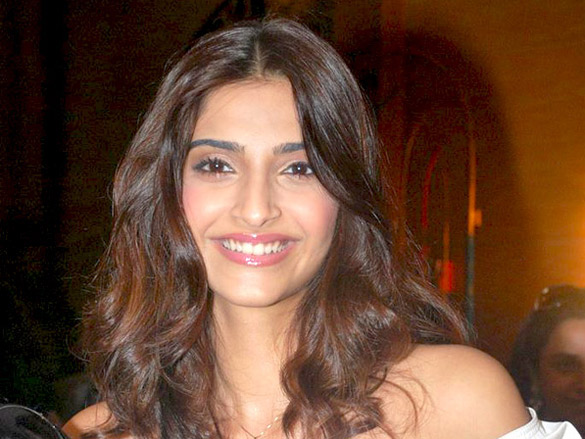 sonam kapoor grace imc ladies wing women entrepreneurs exhibition 2011 7