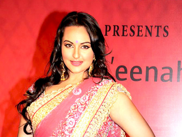 sonakshi sinha walks the ramp for maheka mirpuri 8