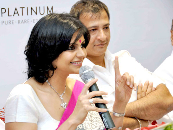 mandira bedi at the c h jwellers event 3