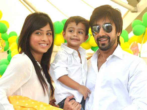 sanjay dutt and manyata celebrate their childrens birthday 5