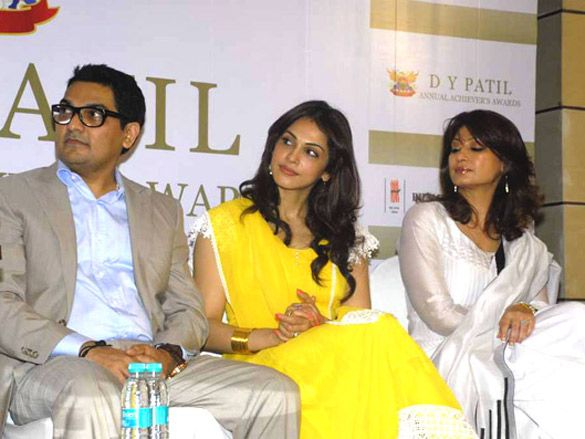 press meet of dy patil annual achievers awards 5