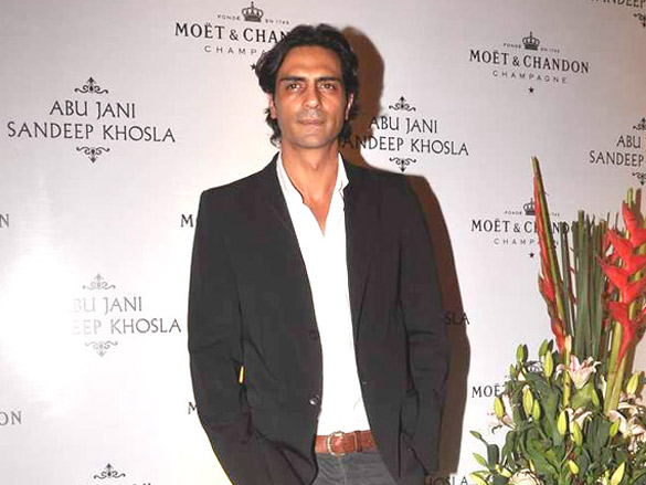 abhishek and aishwarya grace abu jani and sandeep khoslas 25th year bash 19