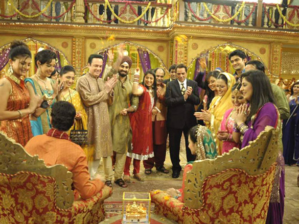 dharmendra on the sets of tv serial sabke sapne saware preeto 3