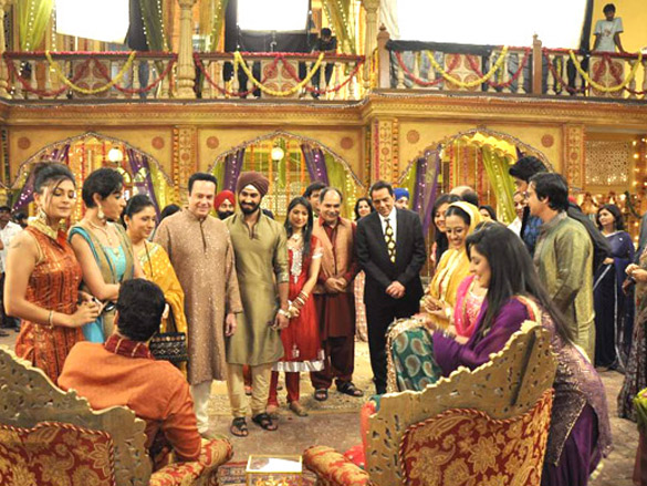 dharmendra on the sets of tv serial sabke sapne saware preeto 5
