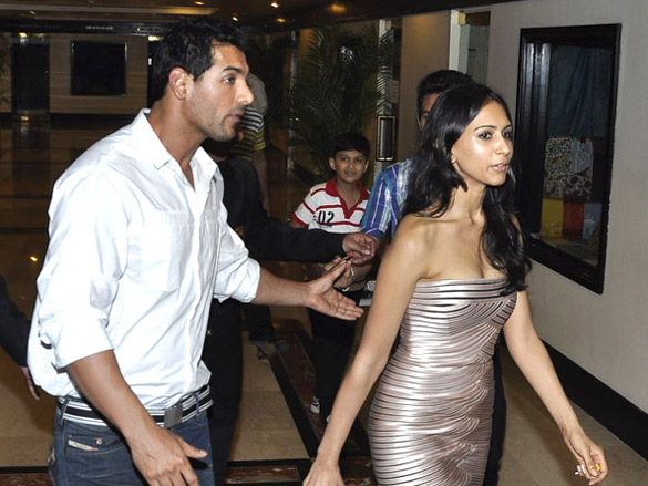 john abraham snapped with his new girlfriend 4