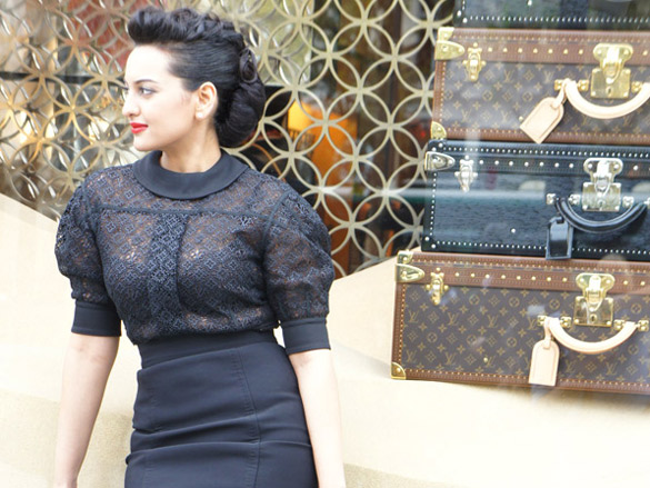 sonakshi sinha snapped on her paris vacation 7