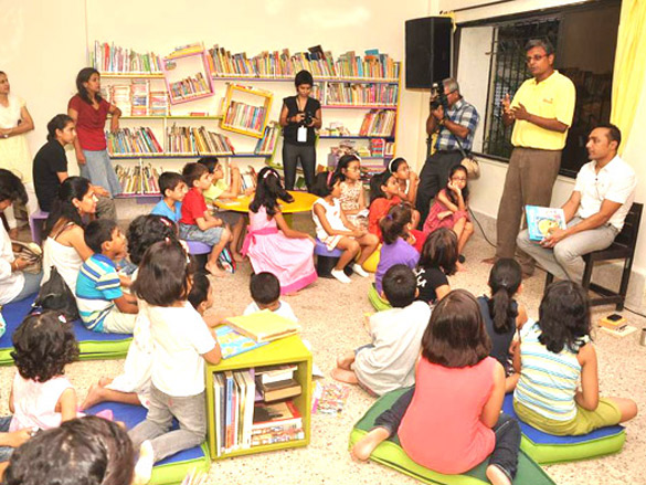rahul bose at celebrate bandra book reading for kids 3