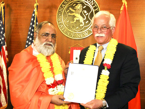 brahmrishi shri kumar swamiji felicitated by state senate of new york 2