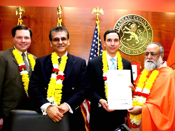 brahmrishi shri kumar swamiji felicitated by state senate of new york 3