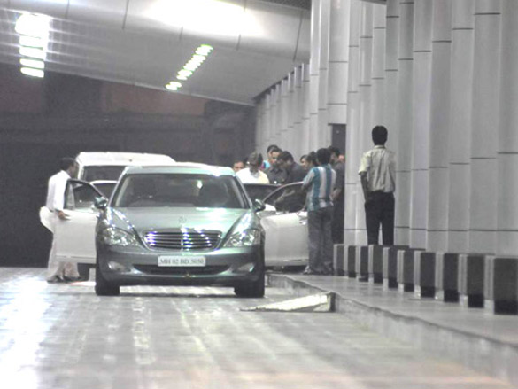 big b visits aishwarya at the hospital 6