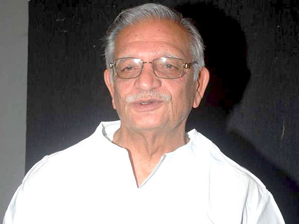 shabana azmi and gulzaar at javed siddiquis roshandan book launch 7