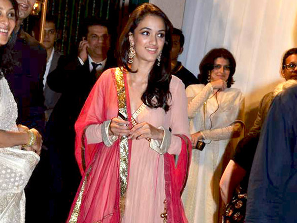 bollywood biggies at boman iranis son wedding reception 14