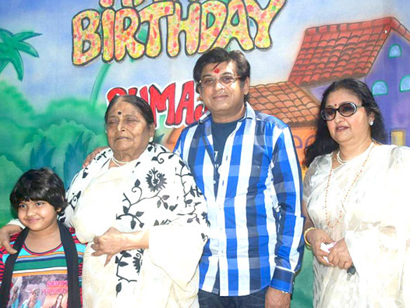 kishore kumars family gathers for ruma devis birthday 4