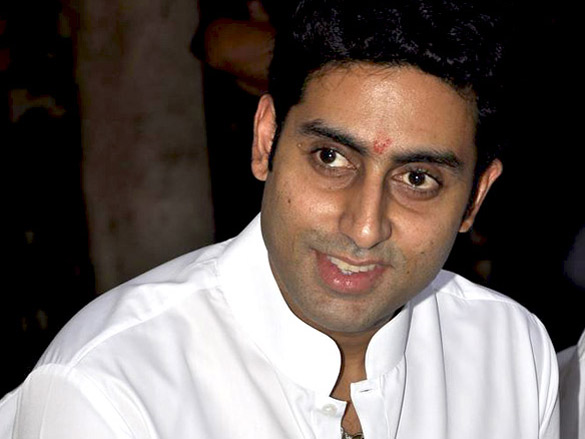 big b abhishek and aishwarya meet the media post delivery 8