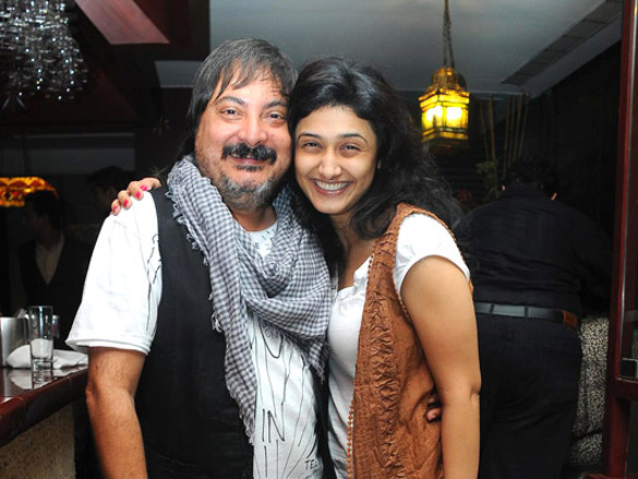 deeya singhs surprise party for tony singh 5