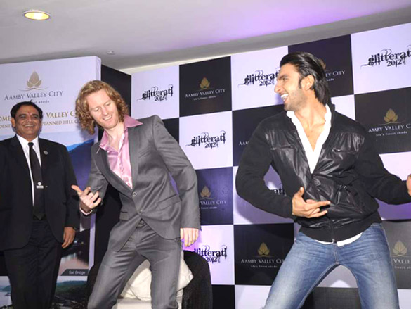 ranveer singh at sahara star new years bash press meet 5