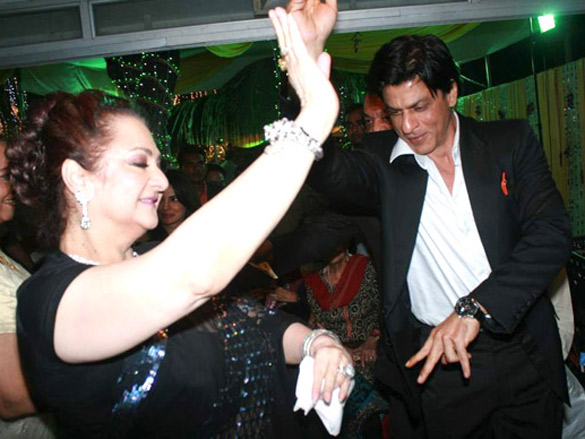 celebs grace dilip kumars birthday celebrations 21