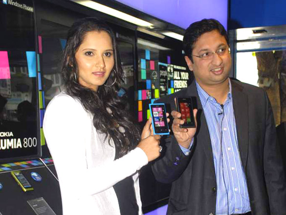 sania mirza at nokia lumia 800 mobile launch 3