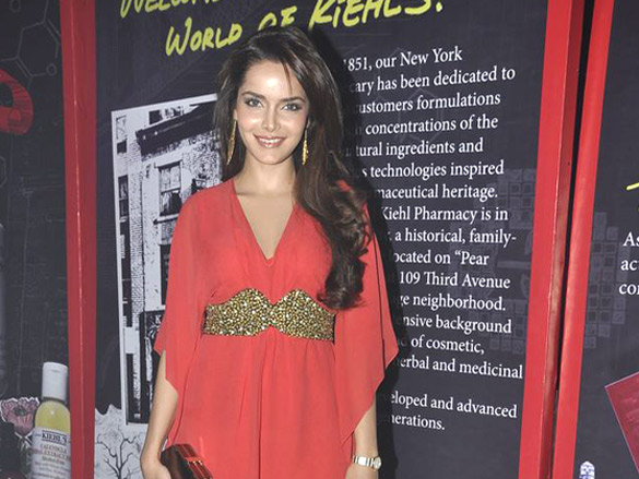 shazahn padamsee and socialites at the launch of kiehls india 12