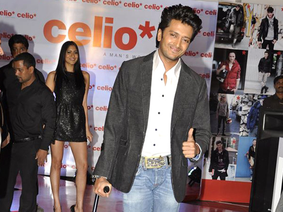 riteish deshmukh at celio store launch in bandra 3