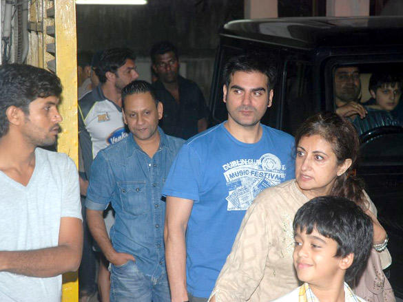 salman and his family watch mission impossible ghost protocol 5
