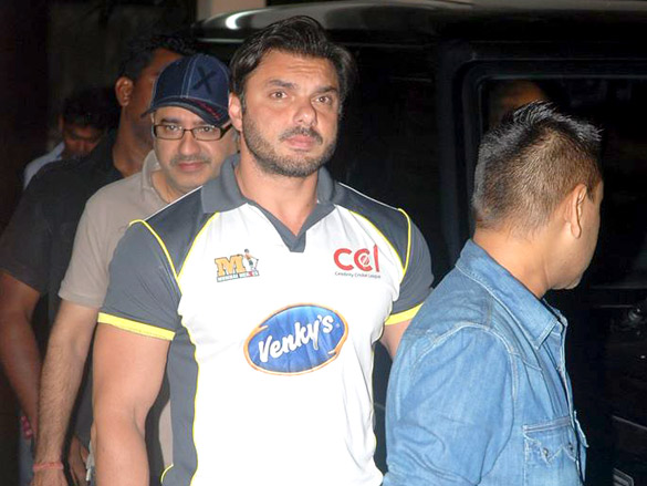 salman and his family watch mission impossible ghost protocol 9
